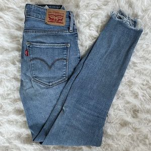 Levis 721 High Rise Skinny Jeans